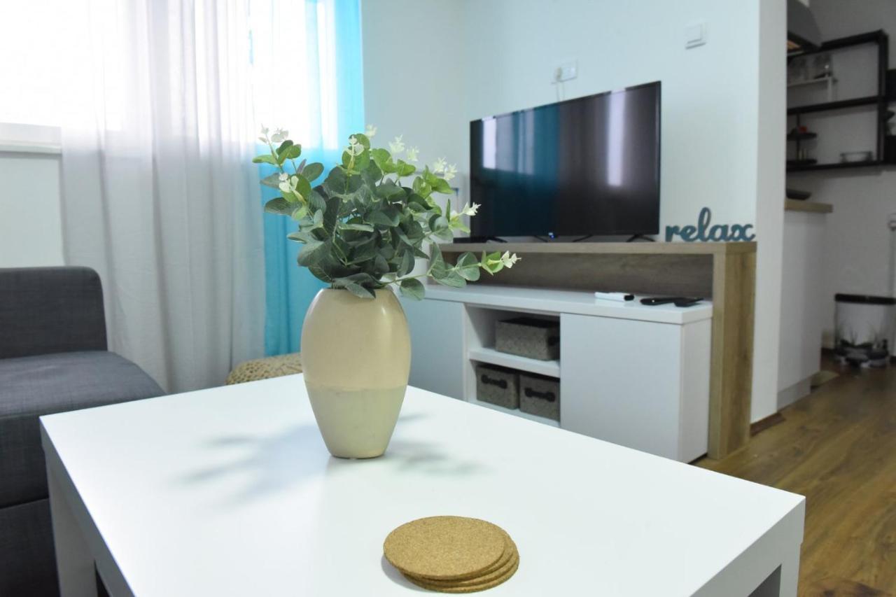 Central Apartment Чуприя Экстерьер фото